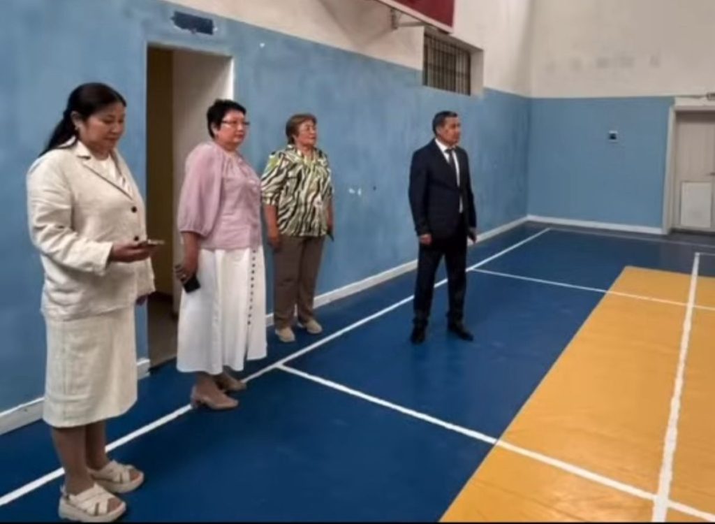 Білім басқармасының басшысы Түпқараған ауданындағы білім беру нысандарын араладыМаңғыстау облысы білім басқармасының басшысы Амантай Кумбаев жұмыс сапарымен Түпқараған ауданына барып, бірқатар білім беру ұйымдарының жұмысымен танысты.